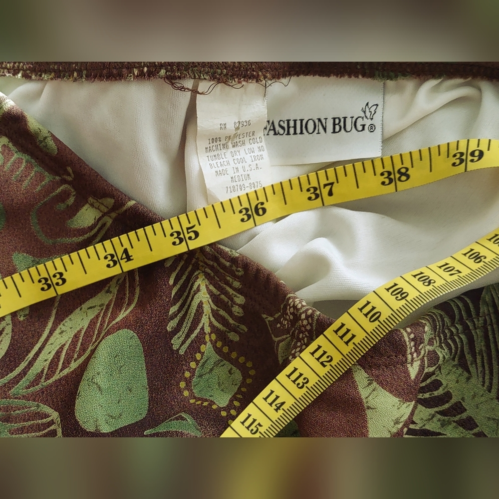 Skirt w/ Jungle Plants Design - Picture 7 of 14
